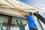 5 Common Mistakes To Avoid When Hiring An Awning Installer