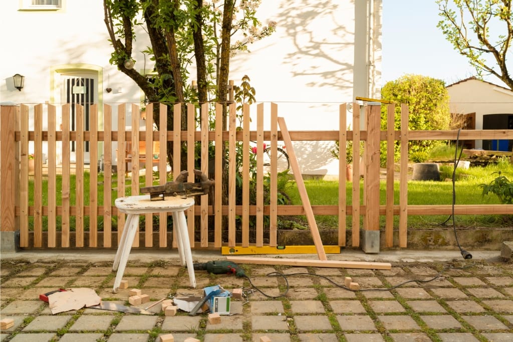 9 Ways To Maintain Your Fence For Longevity