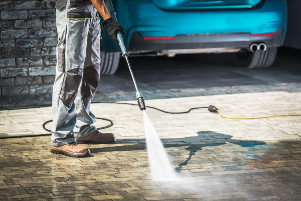 How To Kill Driveway Algae For A Cleaner Surface