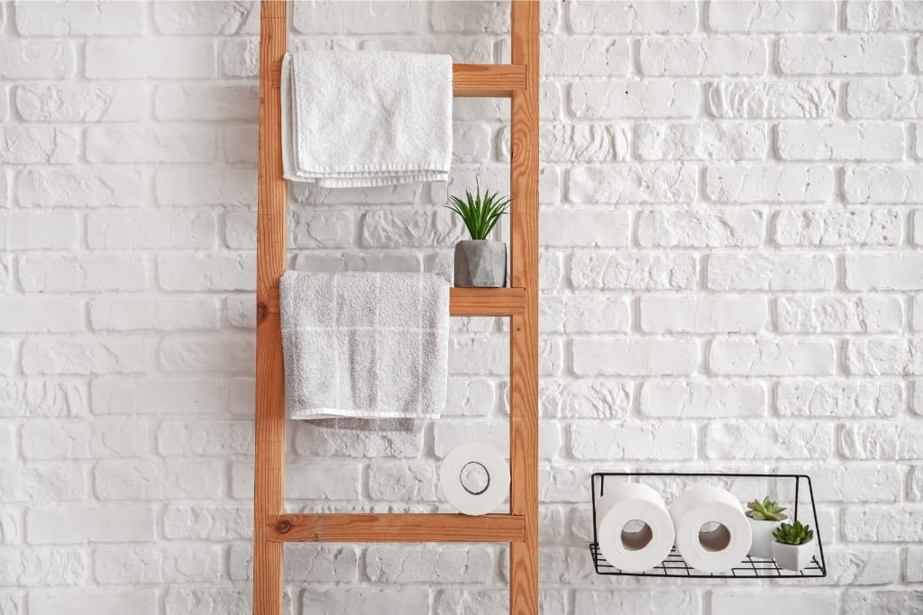 5 Unique Ways To Hang Bathroom Towels That Save Space