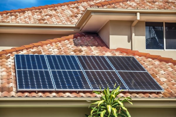 8 Myths About Home Solar Power Systems Debunked